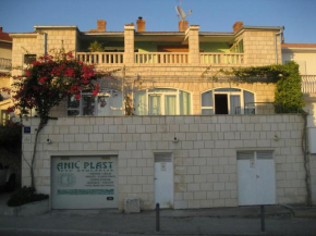 Гостиница Apartments Gordana Buzolic  Хвар